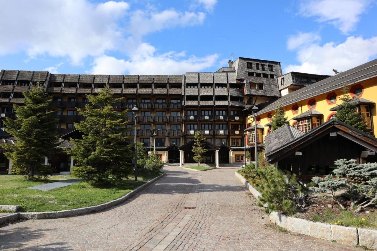 Hotel Club Relais Des Alpes مادونا دي كامبيليو المظهر الخارجي الصورة