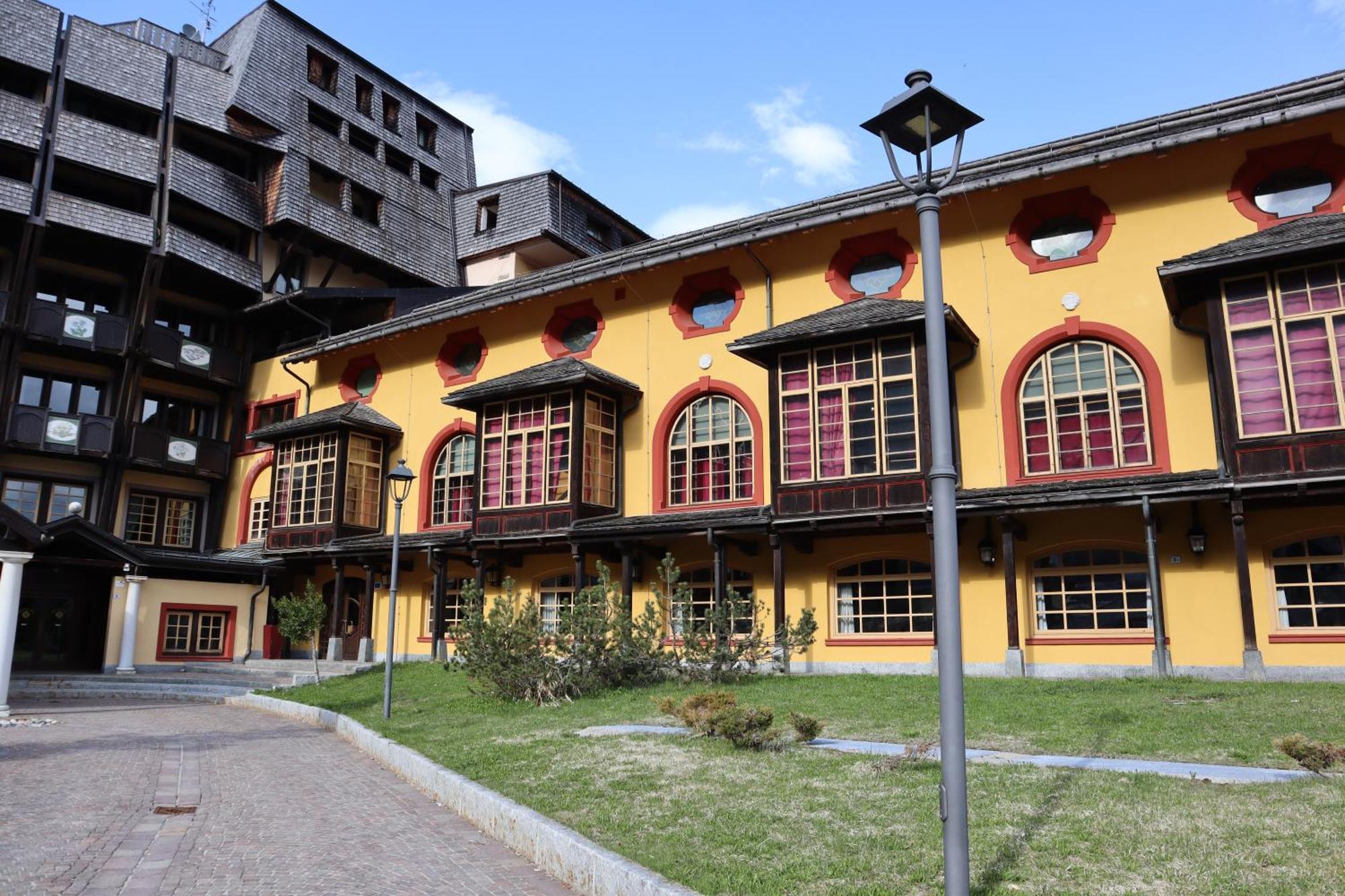 Hotel Club Relais Des Alpes مادونا دي كامبيليو المظهر الخارجي الصورة